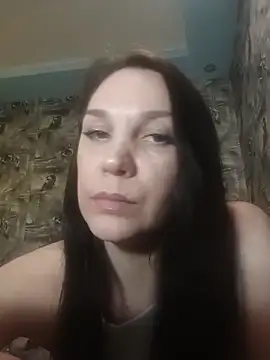 AlisaLowq online show from February 2026 01:59:01 PM