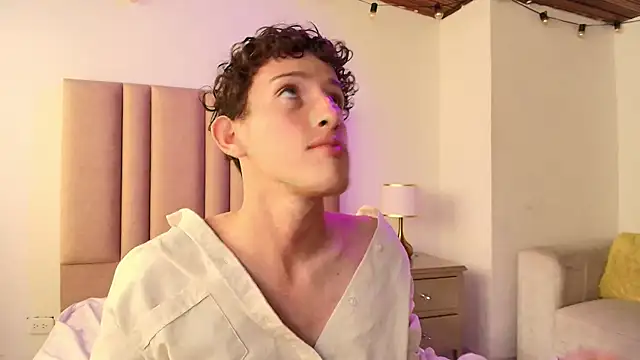 LucaNova nom online show from February 2026 01:37:02 PM