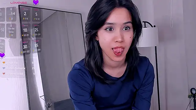 Snapshot of EmelinaGnas chatting on March 2026 08:26:33 AM EmelinaGnas online show from March 2026 08:26:33 AM