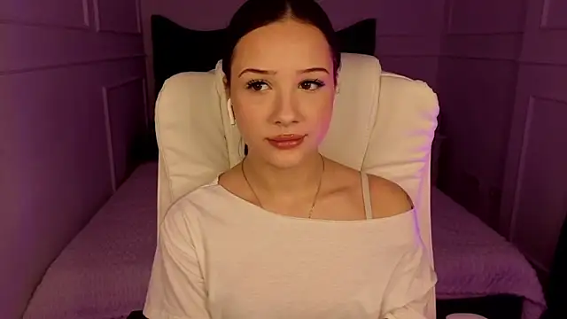 baby brunettee  online show from March 2026 03:20:02 PM