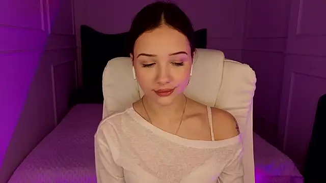 baby brunettee  online show from March 2026 01:22:02 PM