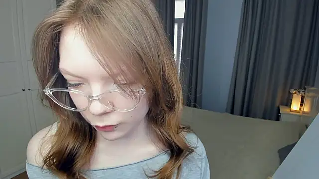 LavenderMitten online show from March 2026 05:33:02 AM