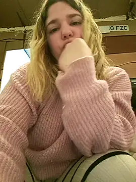 Snapshot of Dulcexpecado chatting on March 2026 05:06:01 PM Dulcexpecado online show from March 2026 05:06:01 PM