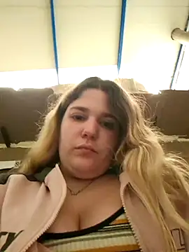 Snapshot of Dulcexpecado chatting on March 2026 04:44:01 PM Dulcexpecado online show from March 2026 04:44:01 PM