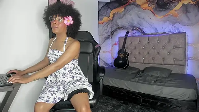 CataleyaMoon  online show from May 2026 07:19:01 PM