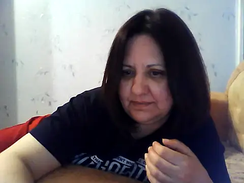 LockyCharm111 online show from May 2026 09:31:02 PM