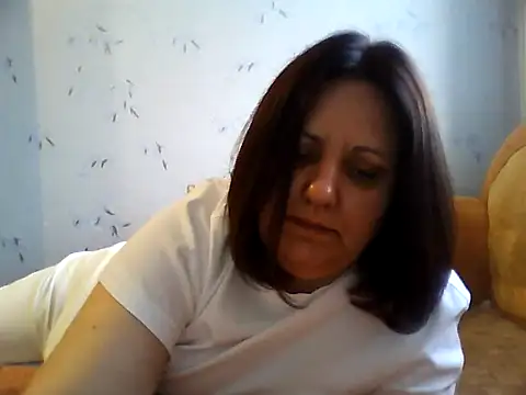 LockyCharm111 online show from June 2026 05:33:02 PM