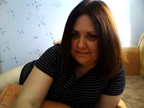 LockyCharm111 online show from June 2026 01:57:02 PM