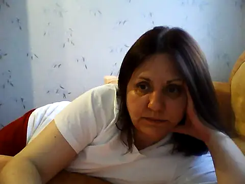 LockyCharm111 online show from June 2026 05:33:02 PM