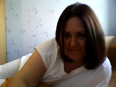 LockyCharm111 online show from June 2026 05:06:02 PM