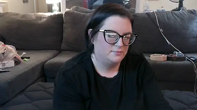 Snapshot of FreaksOffALeash3261 chatting on February 2026 07:37:02 AM FreaksOffALeash3261 online show from February 2026 07:37:02 AM