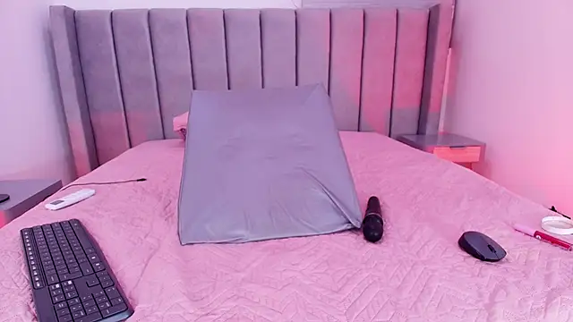 Snapshot of freyhasmith_ chatting on March 2026 02:49:02 AM freyhasmith online show from March 2026 02:49:02 AM