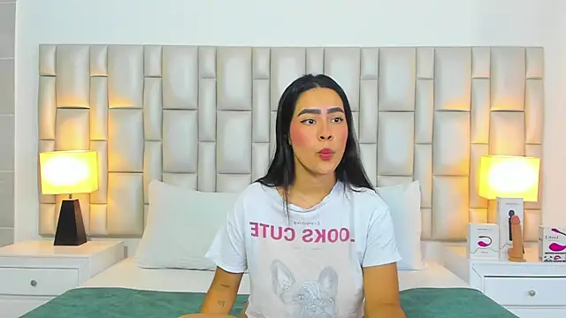 paola katy dicks online show from November 2025 01:24:03 PM