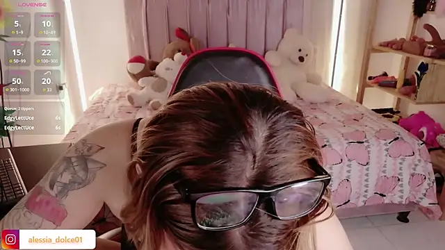 Snapshot of alessia_dolce chatting on March 2026 04:24:02 AM alessia dolce online show from March 2026 04:24:02 AM