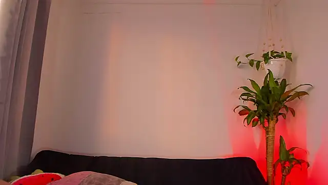 sara-jules online show from March 2026 11:36:02 AM