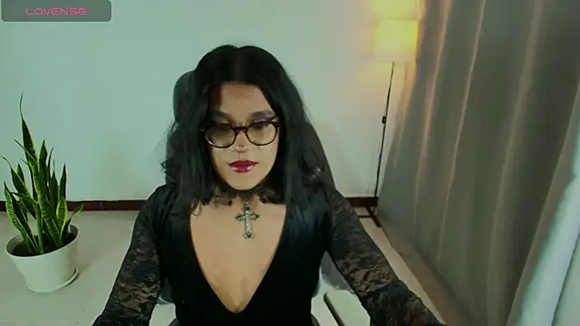 Snapshot of succubus_Vitta chatting on June 2026 01:58:02 AM succubus Vitta online show from June 2026 01:58:02 AM