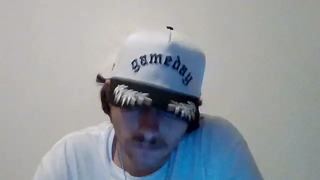 Tallhungandcloudy online show from February 2026 03:05:01 AM