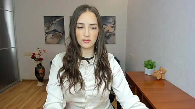 Effy Royse online show from June 2026 05:31:02 AM