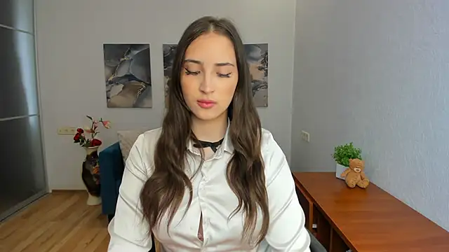 Effy Royse online show from June 2026 05:41:01 AM