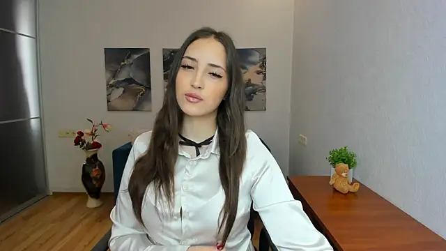Effy Royse online show from June 2026 05:10:01 AM