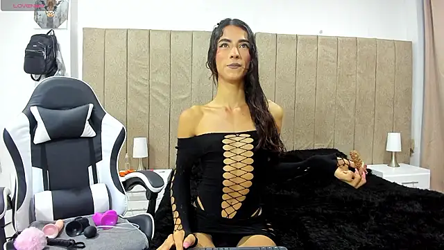 Snapshot of valery_slim18 chatting on March 2026 02:18:01 AM valery slim18 online show from March 2026 02:18:01 AM