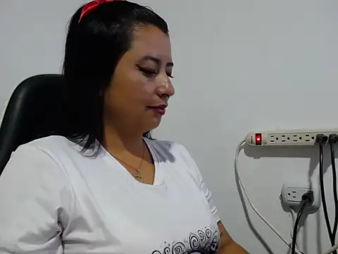 SharonSchmitt  online show from February 2026 03:43:01 AM