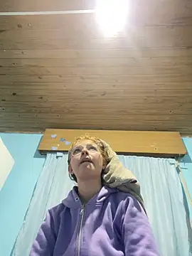 Luna33- online show from May 2026 01:43:02 AM