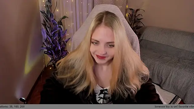 Snapshot of Astralil_ chatting on May 2026 01:36:01 AM Astralil online show from May 2026 01:36:01 AM