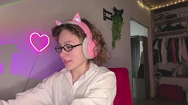 SlunkRear online show from April 2026 10:04:02 PM