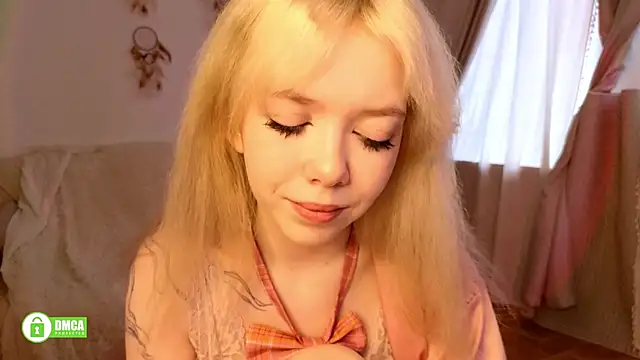 Rochelle kitty online show from April 2026 02:48:02 PM