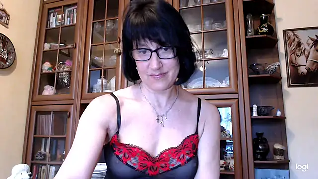 Snapshot of Vlastelina chatting on April 2026 01:31:01 PM Vlastelina online show from April 2026 01:31:01 PM