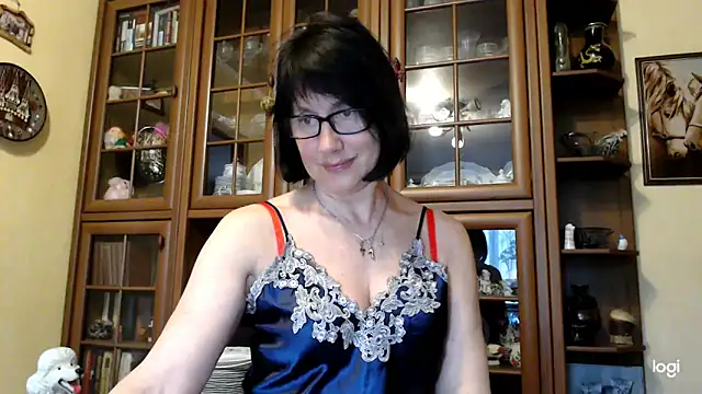 Snapshot of Vlastelina chatting on April 2026 01:41:01 PM Vlastelina online show from April 2026 01:41:01 PM