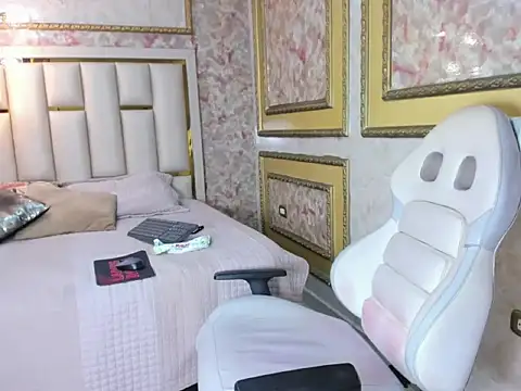 Snapshot of Veronica_hottie chatting on March 2026 10:03:01 PM Veronica hottie online show from March 2026 10:03:01 PM