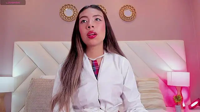 Snapshot of ValeryGomezz chatting on April 2026 02:44:01 PM ValeryGomezz online show from April 2026 02:44:01 PM