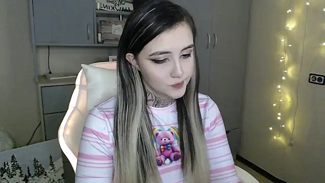 Snapshot of Rin_Tozier chatting on March 2026 01:31:02 AM Rin Tozier online show from March 2026 01:31:02 AM