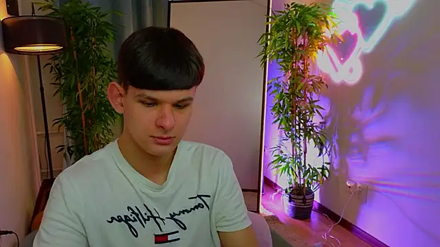  jamesgray  online show from February 2026 02:57:02 PM