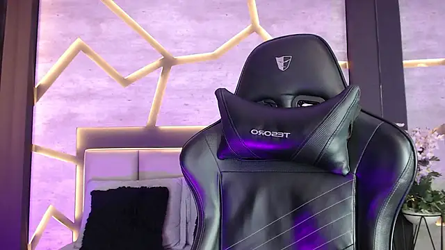 Snapshot of SinLickerr chatting on March 2026 06:55:01 PM SinLickerr online show from March 2026 06:55:01 PM