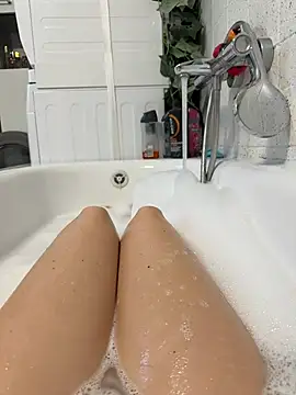 Ninimaus online show from February 2026 04:39:02 PM