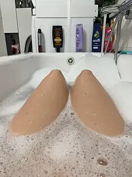 Ninimaus online show from March 2026 08:37:01 PM