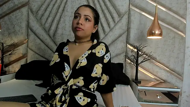 CloheBell online show from March 2026 12:44:01 PM