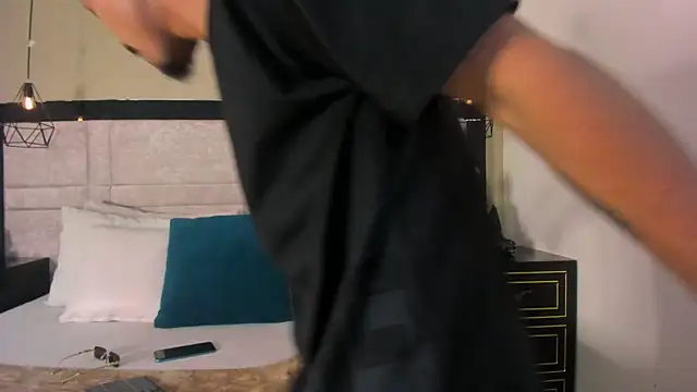 NoaahTylor online show from March 2026 08:47:01 PM