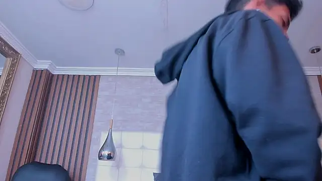 NoaahTylor online show from June 2026 04:21:01 AM