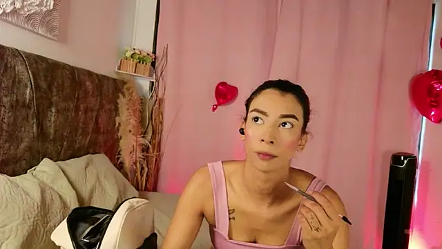 Snapshot of MelanyStone_ chatting on February 2026 01:11:01 PM MelanyStone online show from February 2026 01:11:01 PM