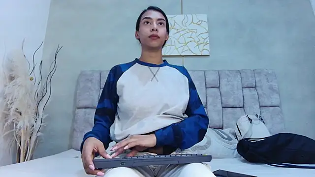 MelanyStone  online show from May 2026 01:52:02 PM