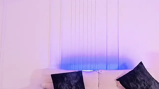 Snapshot of Kendra-Rousee chatting on April 2026 07:47:02 PM Kendra-Rousee online show from April 2026 07:47:02 PM