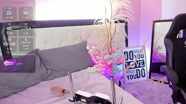 Snapshot of Siena_fox chatting on March 2026 06:49:01 PM Siena fox online show from March 2026 06:49:01 PM