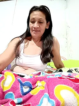 Snapshot of Layla_Zaid chatting on February 2026 03:50:01 AM Layla Zaid online show from February 2026 03:50:01 AM