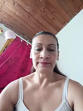 Snapshot of Layla_Zaid chatting on March 2026 01:38:02 PM Layla Zaid online show from March 2026 01:38:02 PM