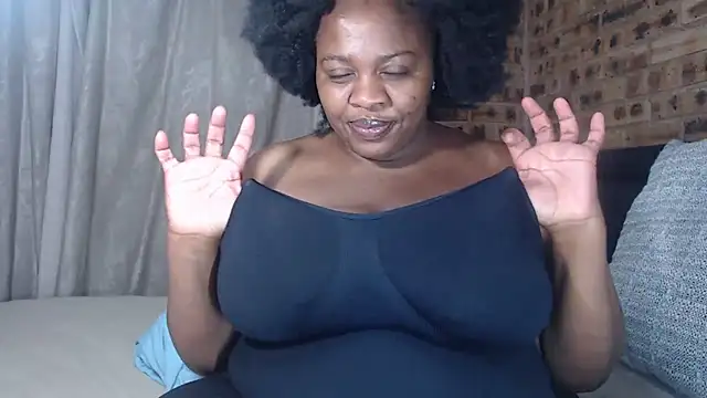 Snapshot of BIGBOOTYXX29 chatting on November 2025 06:53:02 PM BIGBOOTYXX29 online show from November 2025 06:53:02 PM