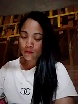 molly-xx online show from May 2026 03:50:01 PM